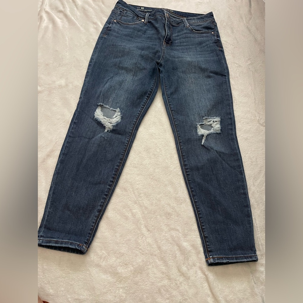 CP Jeans Classic Distressed Straight Leg Jeans
